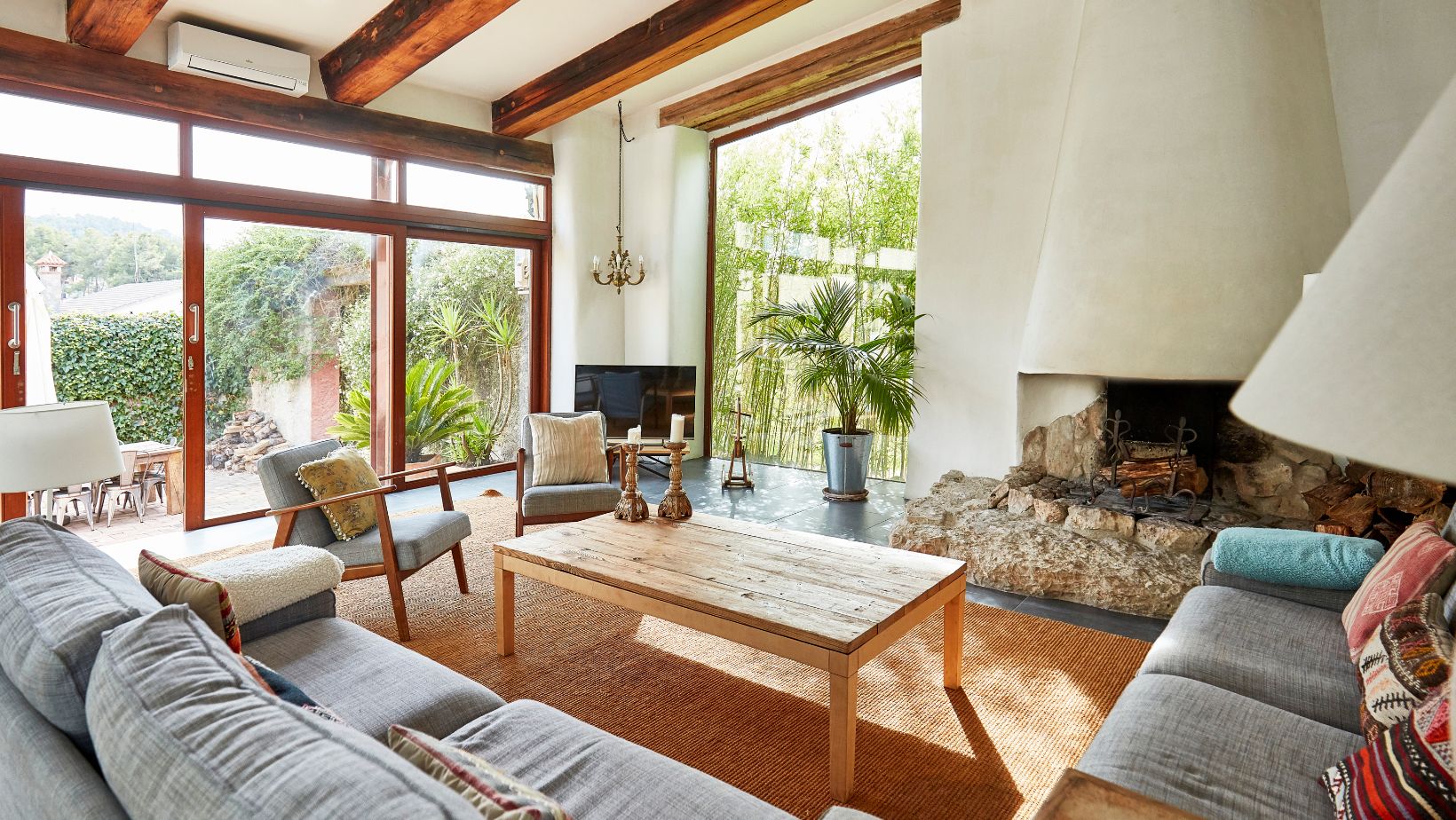 You are currently viewing Embrace Tranquil Living: Create Peaceful Spaces for a Balanced Life